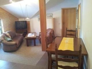 Gemütliche Ferienwohnung in Kuchelmiß mit Grill, Terrasse und Garten - Kuchelmiß - 4