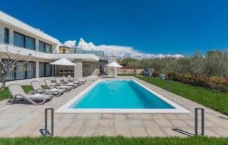 Luxusvilla "Bianca" nur 2 km vom Meer mit offener Terrasse, Pool, Sauna - Bužinija - 9