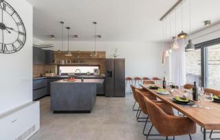 Luxusvilla "Bianca" nur 2 km vom Meer mit offener Terrasse, Pool, Sauna - Bužinija - 5