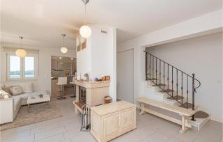 2 Bedroom Beautiful Home In Rogoznica - 8