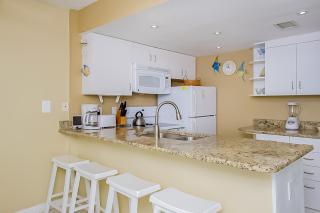 Plantation Palms #6205 - 4