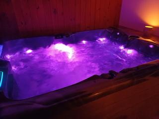 LOVE ESCAPADE -  - 0