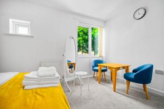 Luxury New House with free Parking - 8