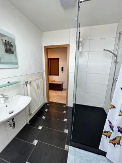 Komfortables Ferienhaus in Warnstedt mit Grill, Garten und Terrasse - Thale - 6