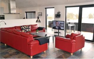 Three-Bedroom Holiday Home In Henne - 7