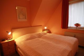 Ferienwohnung mit 2 Schlafzimmer und 1 Schlafsofa - Süderende - 1