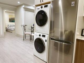 Entire Brand new 3 bedroom 2 bathroom Guesthouse - Vancouver - 9