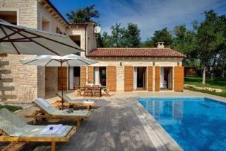 Ferienhaus in Karigador mit Terrasse, Whirlpool und Garten - Karigador - 9