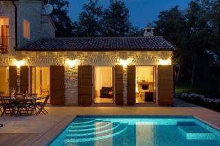 Ferienhaus in Karigador mit Terrasse, Whirlpool und Garten - Karigador - 4