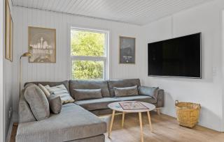 Amazing Home In Aakirkeby With Wifi - 8