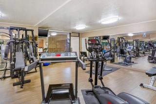 Best Western Plus Weston Inn - Logan - 4