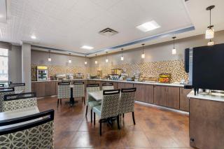 Best Western Savannah Airport Inn & Suites - Savannah - 4