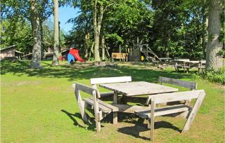 2 Bedroom Nice Apartment In Allinge - 1