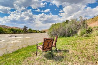 Dubois Riverfront Lodge with On-Site Fishing and Views - Dubois - 9