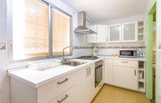 Beautiful Apartment In Torrevieja - Torrevieja - 6
