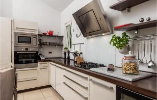 Pet Friendly Home In Porozina - Porozina - 3
