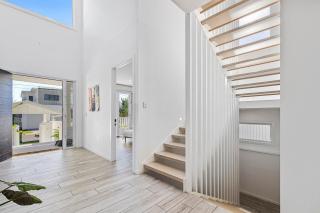 Burleigh Waters Beach Home - Gold Coast - 1