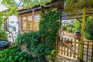 Ferien-Cottage mit Grillplatz im privaten Wintergarten - Newport Beach - 8