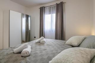 Apartments Lovric - Apt 3 - 6