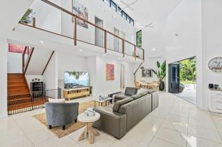 Belle Escapes Villa Aurelia - Palm Cove - 4