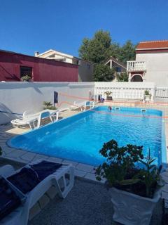 Apartment In Zukve Mit Terrasse, Neben Dem Strand - Grbe - 7