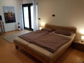 Große Ferienwohnung in Burhave mit Eigener Terrasse - Butjadingen - 1