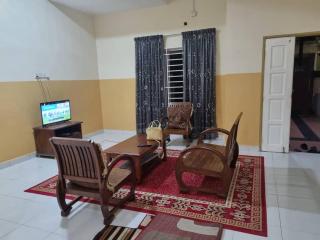 Julina Homestay - 2
