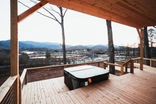 Hiawassee Glamping Container Treehouse - Hiawassee - 2