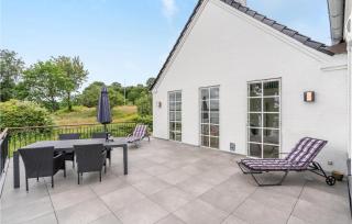 Three-Bedroom Holiday Home In Krusa - 1