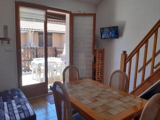 Villa Climatisée avec Mezzanine, Parking Sécurisé et Terrasse près du Lac Marin pour 4 Personnes - FR-1-798-42 - Leucate - 7
