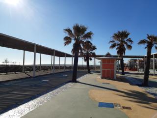 Studio Cabine à Port Leucate : 4 Pers, Piscine, Front de Mer, Terrasse, Parking - FR-1-798-9 - 4