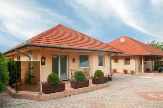Hochwertiges Ferienhaus in Balatonberény mit Grill, Terrasse und Pool - Balatonberény - 0