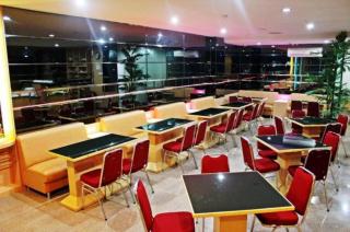 Lovina Inn Penuin Hotel - Nagoya - 4
