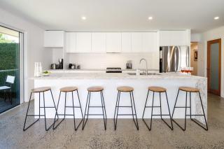 Wurtulla Beachside Family Haven, Steps to the Sea & Pool - Kawana Waters - 1