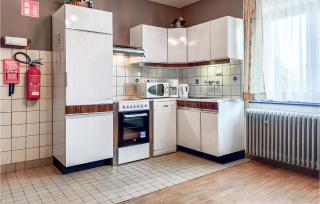 2 Bedroom Awesome Home In Burg-Reuland - Burg-Reuland - 6