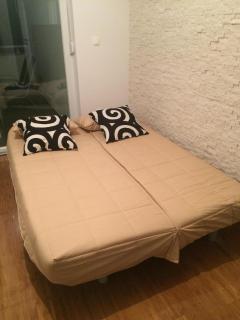 Modern eingerichtete Ferienwohnung für Familien oder Freundesgruppen mit Balkon, zentral am Meer gelegen - Novalja - 5