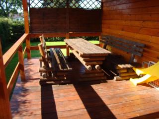 Holzhütte mit überdachter Terrasse und Garten - Kopalino - 6
