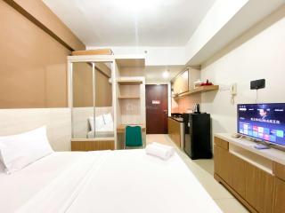 Simply Look Studio at Grand Dhika City Apartment By Travelio - 3