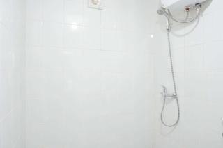 Scenic and Strategic Studio Amethyst Apartment By Travelio - Jakarta - 9