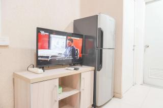 Good Deal and Relaxing 2BR Green Pramuka City Apartment By Travelio - 7