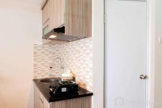 Comfortable Fully Furnished Studio Green Pramuka City Apartment By Travelio - 8
