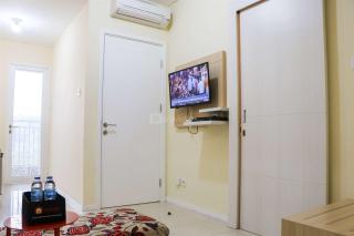 Minimalist 1BR Apartment Parahyangan Residence By Travelio - Bandung - 4
