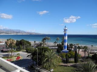 Ferienwohnung in erster Strandlinie, mit Balkon, Dachterrasse und Gemeinschaftspool - Torre del Mar - 0