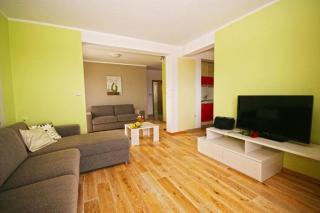 Moderne Ferienwohnung in Ližnjan mit Garten, Grill und Whirlpool - Ližnjan - 4