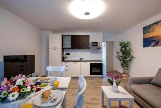 Apartments Lovric With Wellness Apt 1 - 8