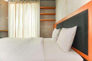 Good Deal and Comfortable 1BR The Boulevard Apartment By Travelio - Jakarta - 7