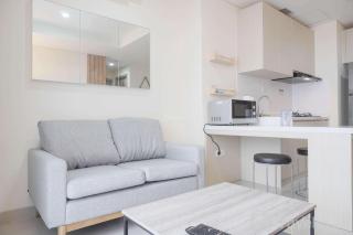 Nice and Comfort 2BR at Pejaten Park Apartment By Travelio - Jakarta - 9