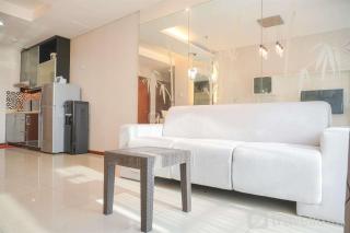 Modern and Homey 2BR Apartment Thamrin Residence By Travelio - Jakarta - 9