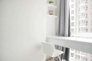 Best Deal and Serene Studio Apartment Tokyo Riverside PIK 2 By Travelio - Rawalembang - 5