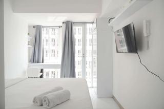 Best Deal and Serene Studio Apartment Tokyo Riverside PIK 2 By Travelio - Rawalembang - 0